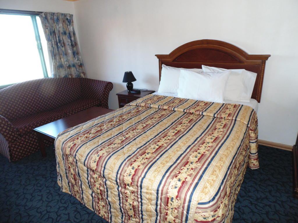 Capri Motel Port Colborne Room photo